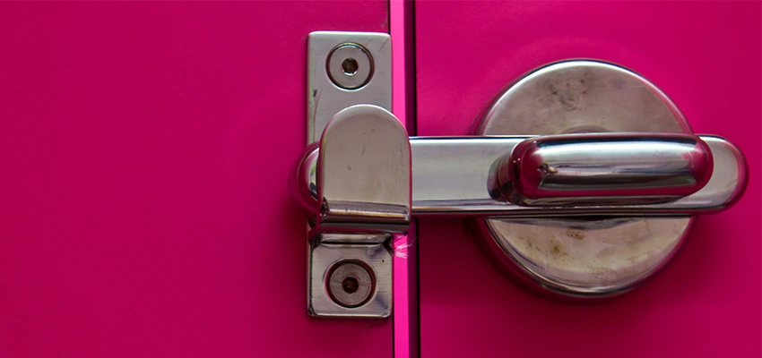 Childproof Gate Lock in French Valley, California